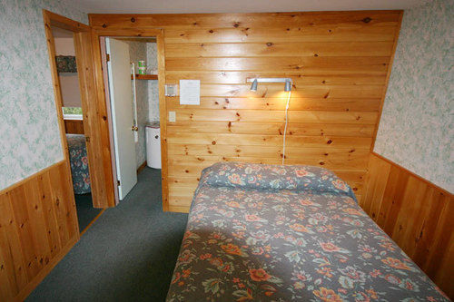 Spectacle Lake Lodge Банкрофт Экстерьер фото